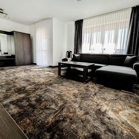 Motel Infinit Târgu Jiu Esterno foto
