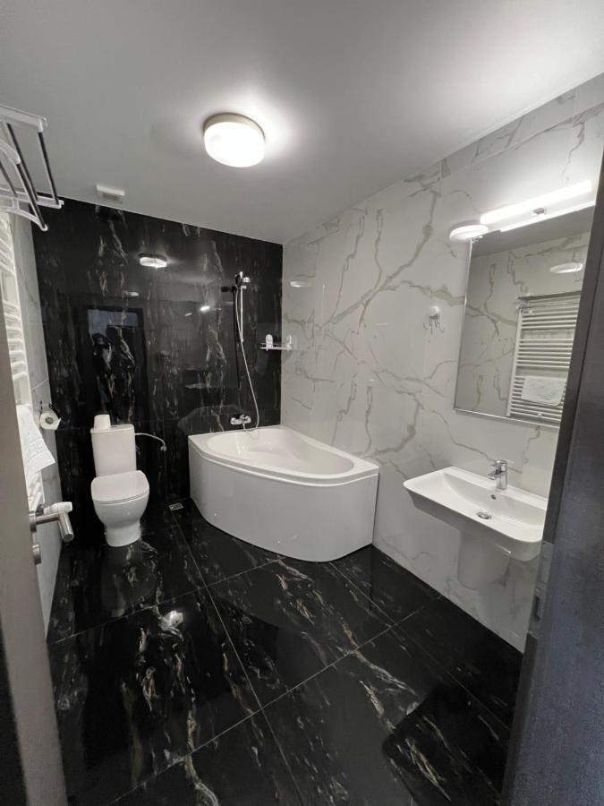 Motel Infinit Târgu Jiu Esterno foto