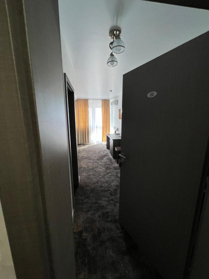 Motel Infinit Târgu Jiu Esterno foto