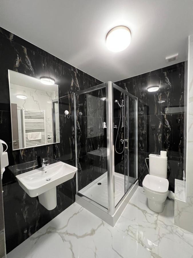 Motel Infinit Târgu Jiu Esterno foto