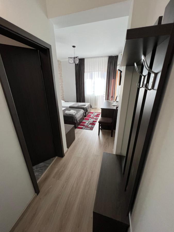 Motel Infinit Târgu Jiu Esterno foto