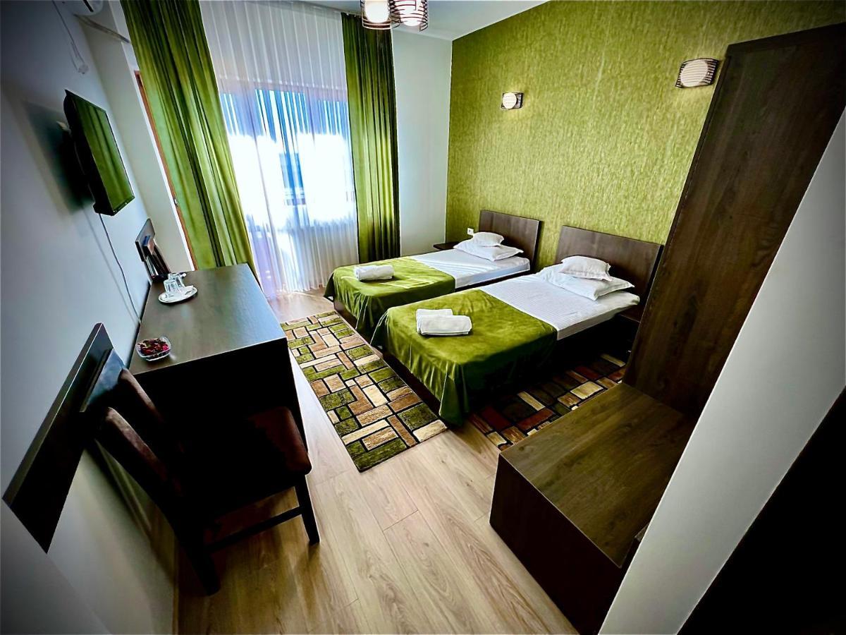 Motel Infinit Târgu Jiu Esterno foto
