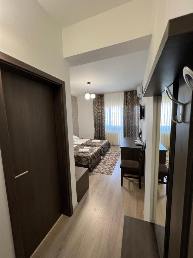 Motel Infinit Târgu Jiu Esterno foto