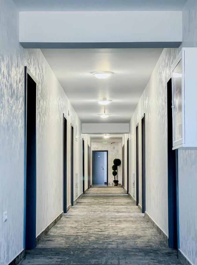 Motel Infinit Târgu Jiu Esterno foto