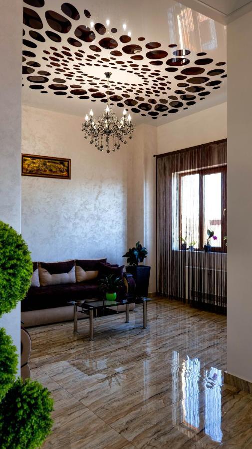 Motel Infinit Târgu Jiu Esterno foto
