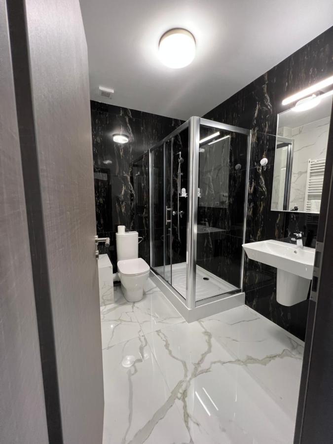 Motel Infinit Târgu Jiu Esterno foto