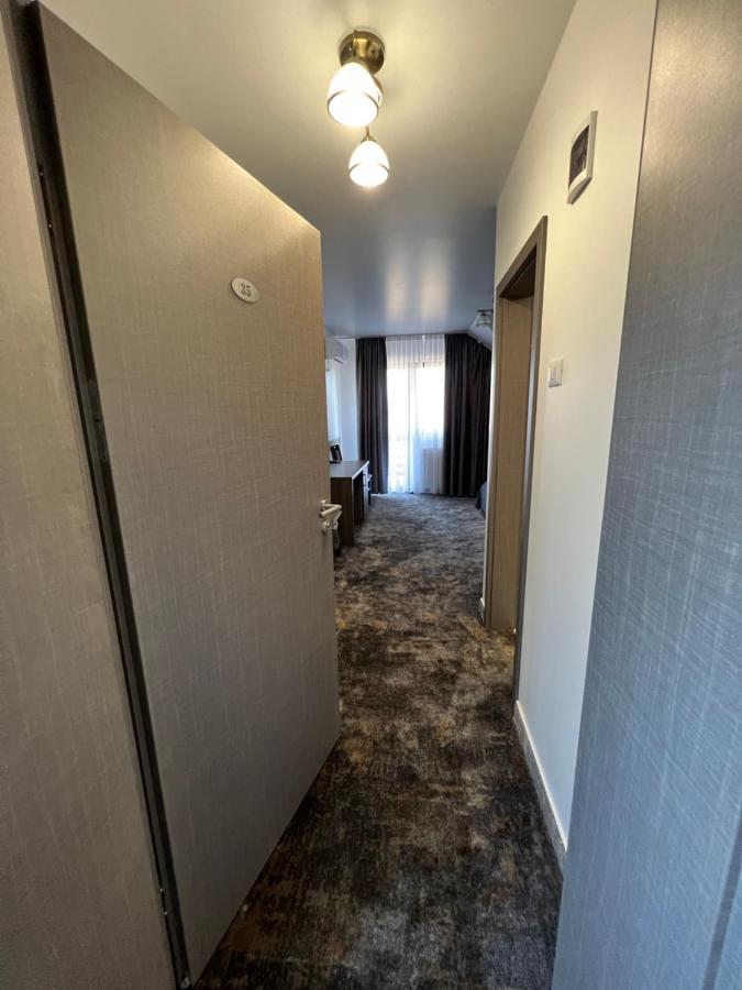 Motel Infinit Târgu Jiu Esterno foto